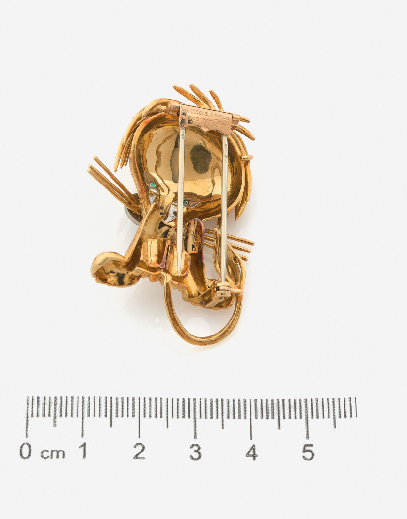 VAN CLEEF & ARPELS  Clip de corsage "Lion ébouriffé"