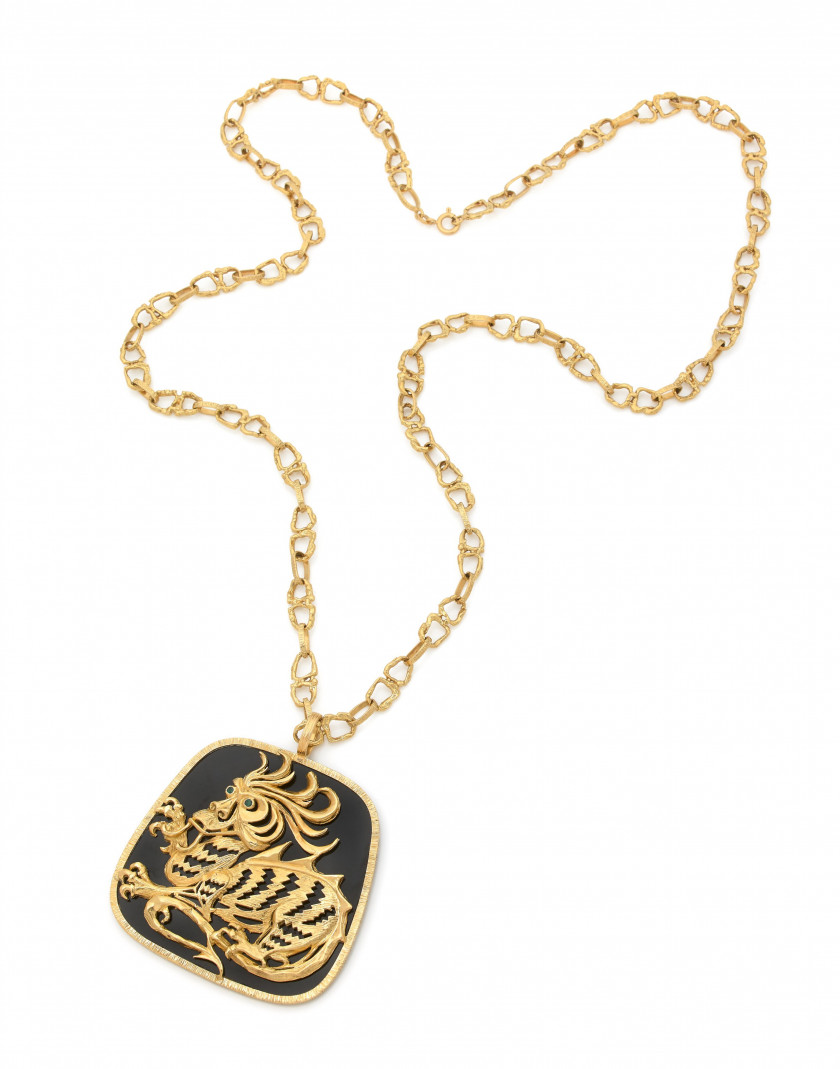 KUTCHINSKY  Sautoir pendentif "Dragon"
