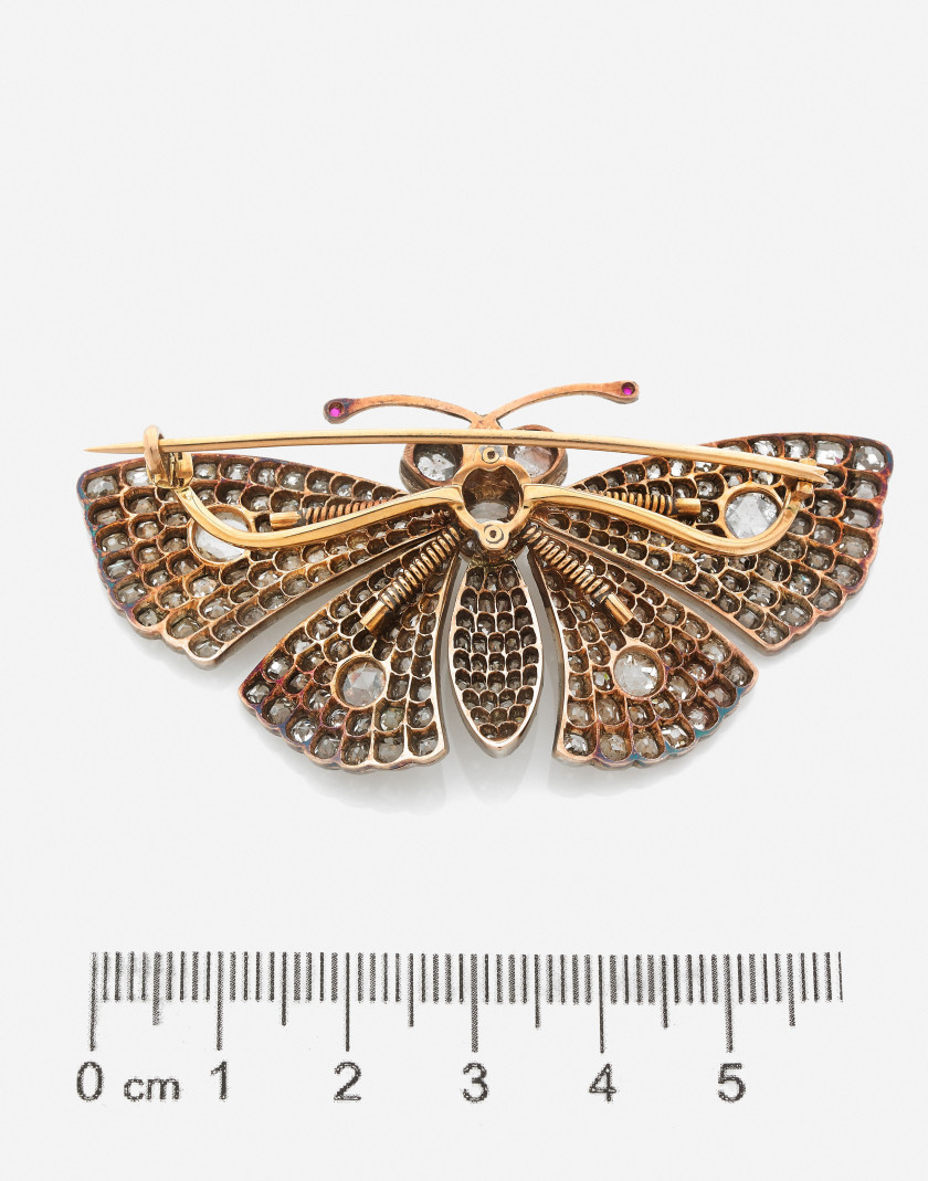 Broche trembleuse papillon