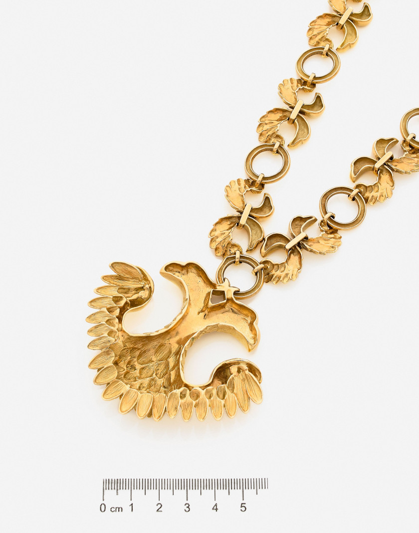 VAN CLEEF & ARPELS  Sautoir "Double aigle"
