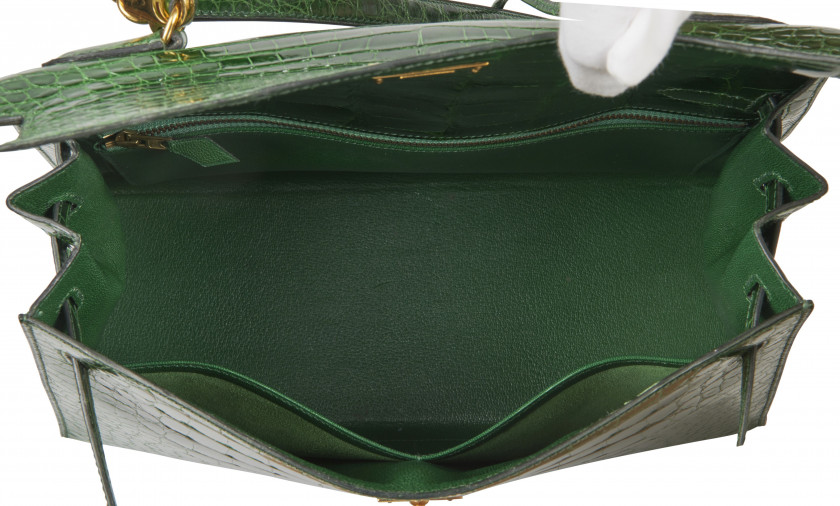 HERMÈS 1991  Sac KELLY Sellier 32 Alligator lisse vert (Alligator mississippiensis) II/B Garniture métal plaqué or Bando...