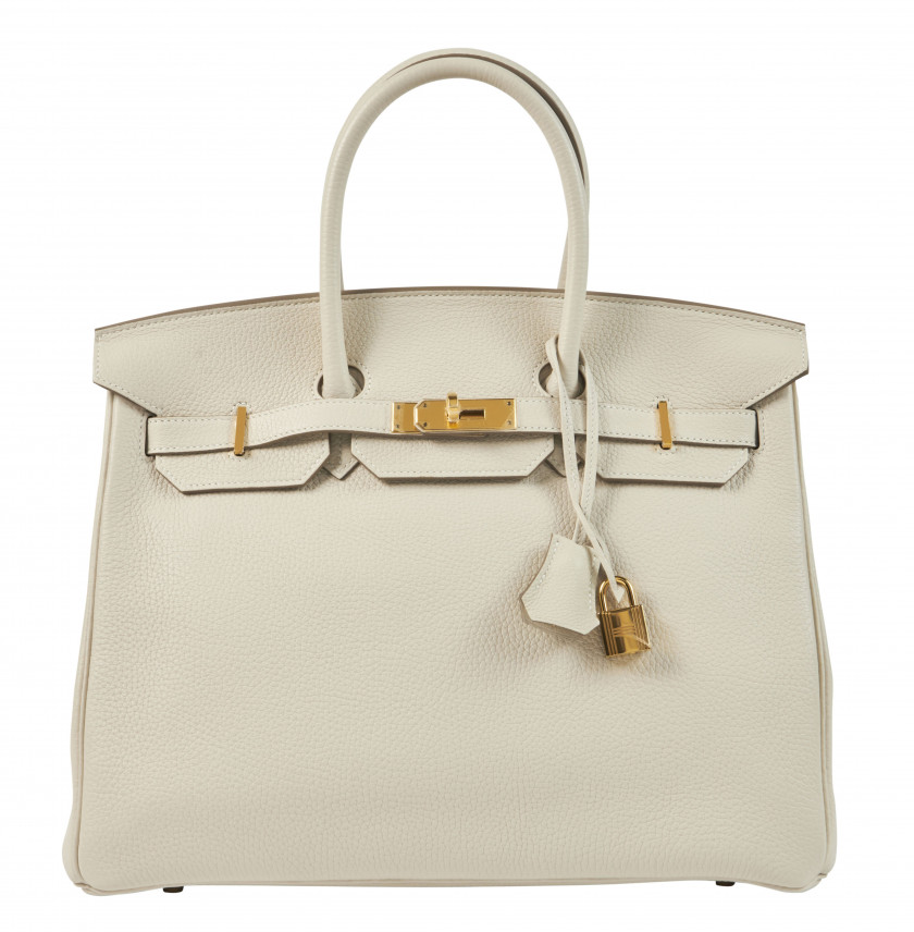 HERMÈS 2015  Sac BIRKIN 35 Taurillon Clémence Craie Garniture métal plaqué or  BIRKIN 35 bag Craie taurillon Clémenc...