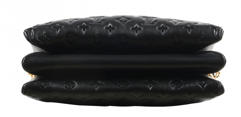 LOUIS VUITTON Printemps-été 2021  Sac COUSSIN Agneau embossé Monogram noir Anse chaîne Edge et anse bandoulière amovibles...