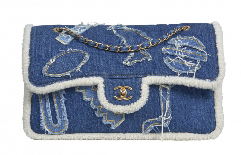 CHANEL Métiers d'Art 2018/19 Paris-New York  Sac TIMELESS Denim et mouton retouné blanc à motif de hiéroglyphes Anse chaîn...