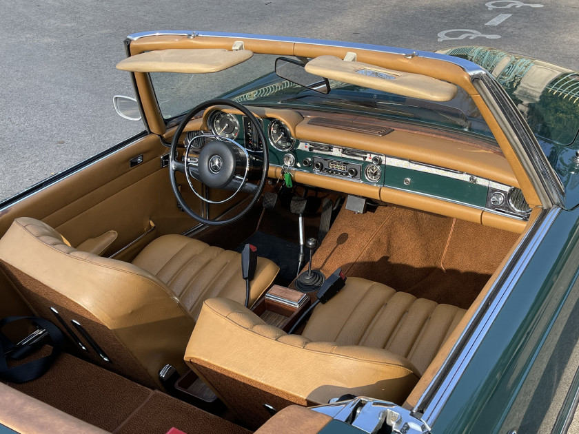 1970 Mercedes-Benz 280 SL avec Hard Top