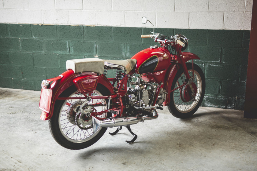 1953 Moto Guzzi Airone Sport 250 cm3  No reserve
