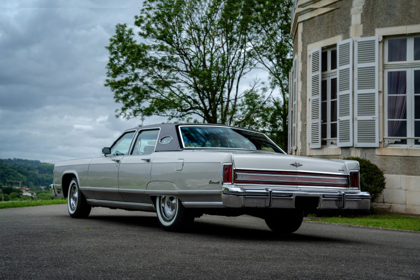 1975 Lincoln Continental Town Car  No reserve