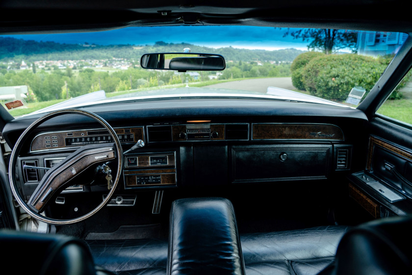 1975 Lincoln Continental Town Car  No reserve