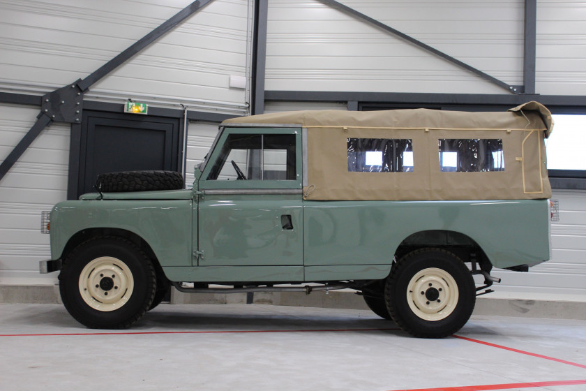 1963 Land Rover Series IIA 109 (LWB) Pick-Up bâché  No reserve