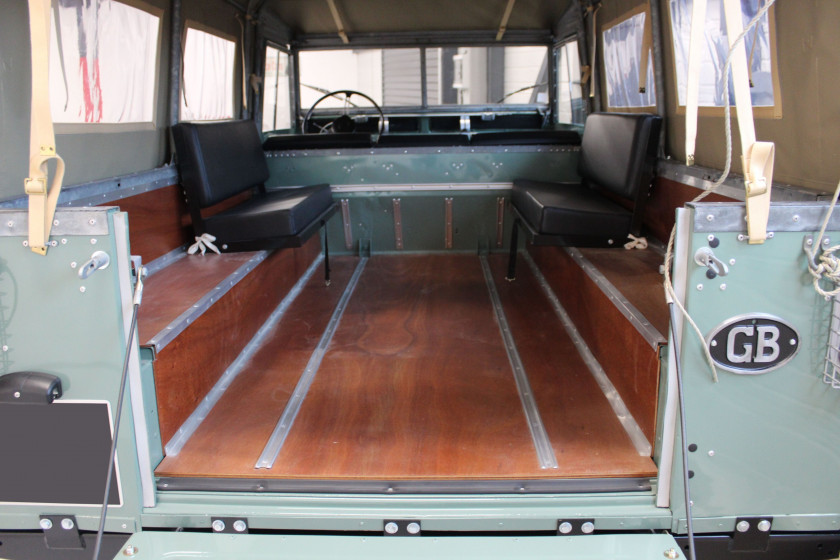 1963 Land Rover Series IIA 109 (LWB) Pick-Up bâché  No reserve