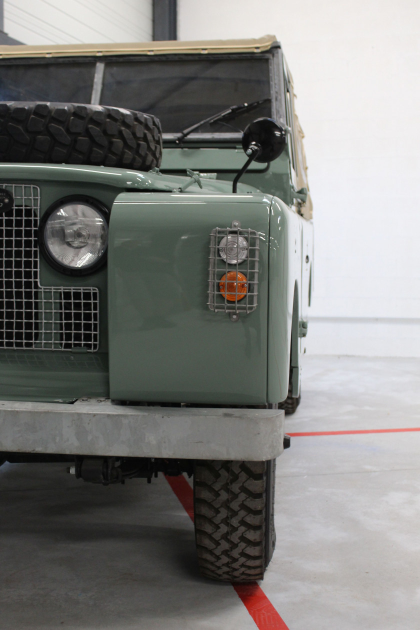 1963 Land Rover Series IIA 109 (LWB) Pick-Up bâché  No reserve