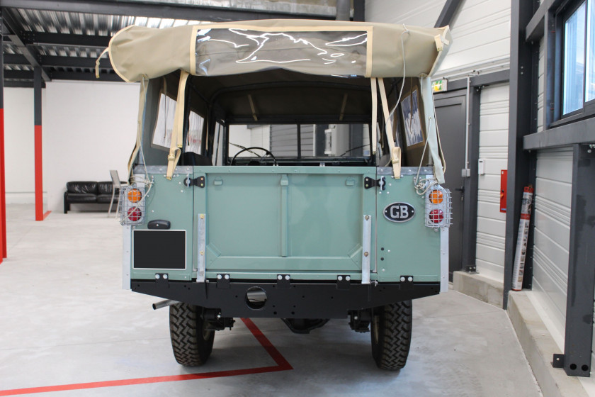 1963 Land Rover Series IIA 109 (LWB) Pick-Up bâché  No reserve