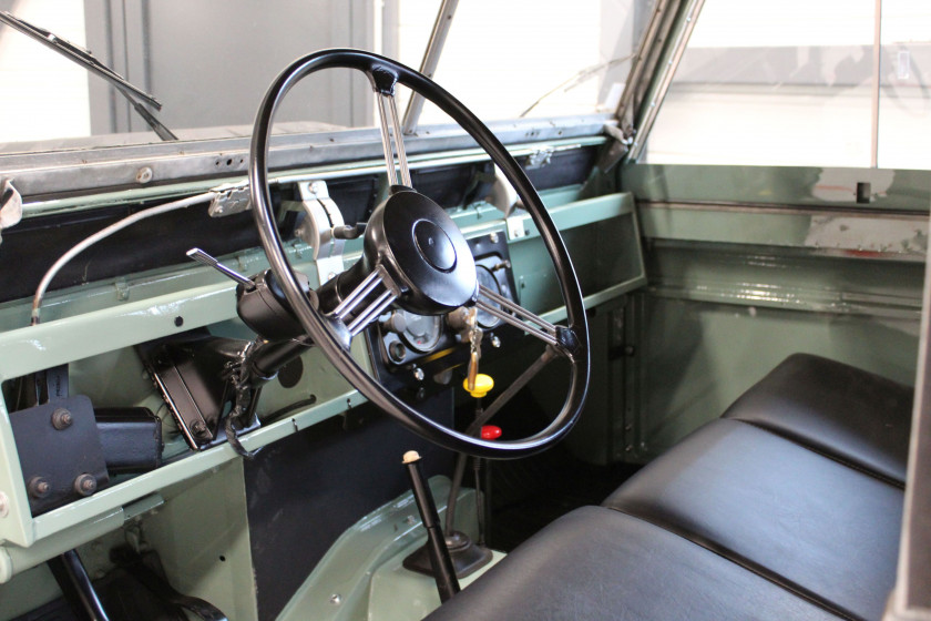 1963 Land Rover Series IIA 109 (LWB) Pick-Up bâché  No reserve