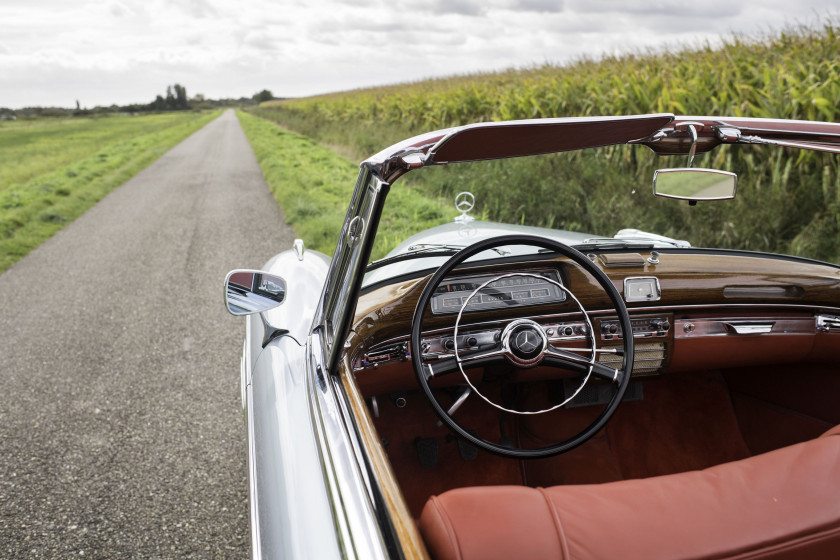 1957 Mercedes-Benz 220 S cabriolet