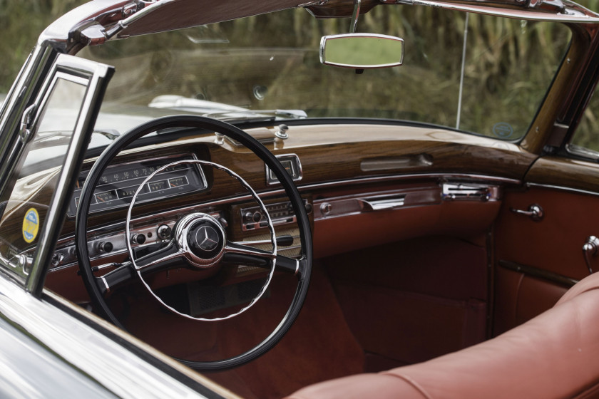1957 Mercedes-Benz 220 S cabriolet