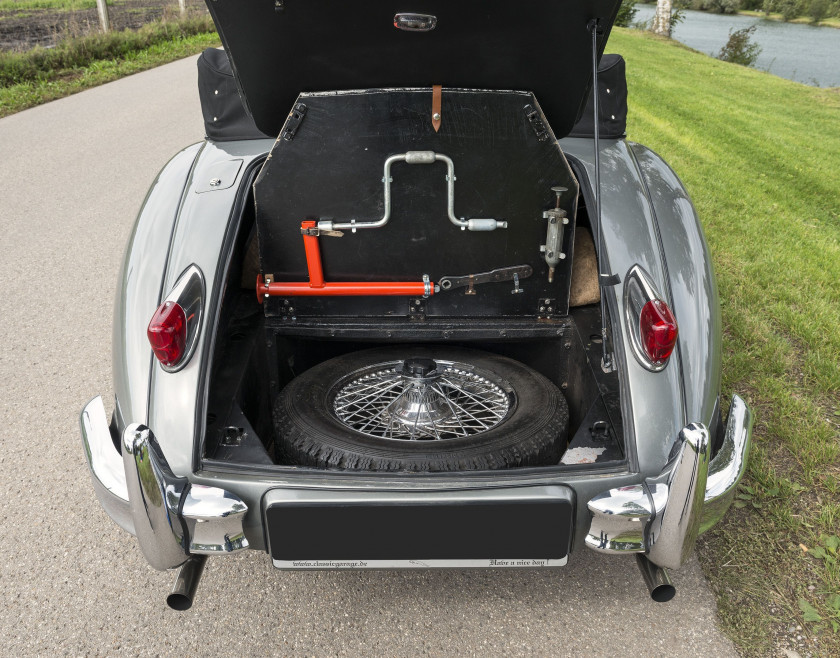 1955 Jaguar XK140 SE DHC