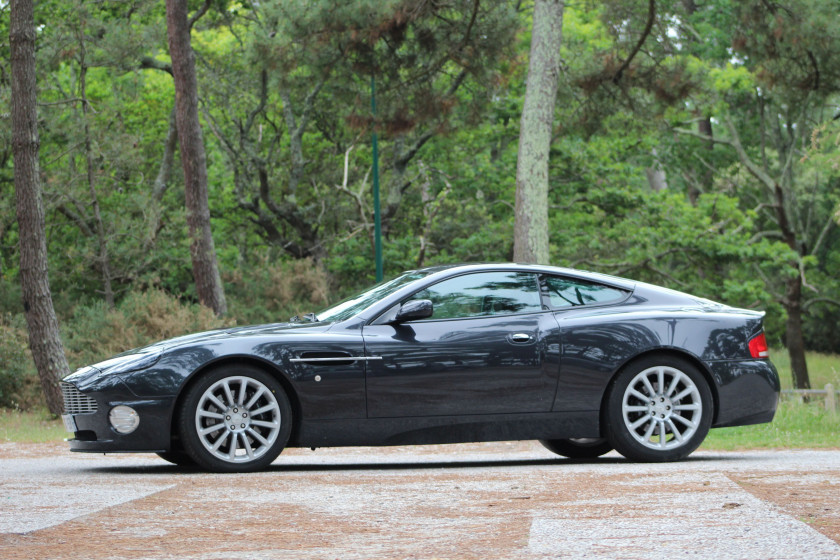 2001 Aston Martin V12 Vanquish