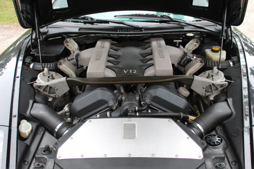 2001 Aston Martin V12 Vanquish