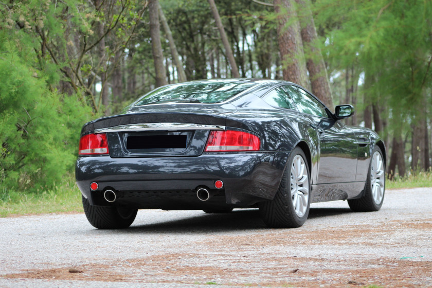 2001 Aston Martin V12 Vanquish