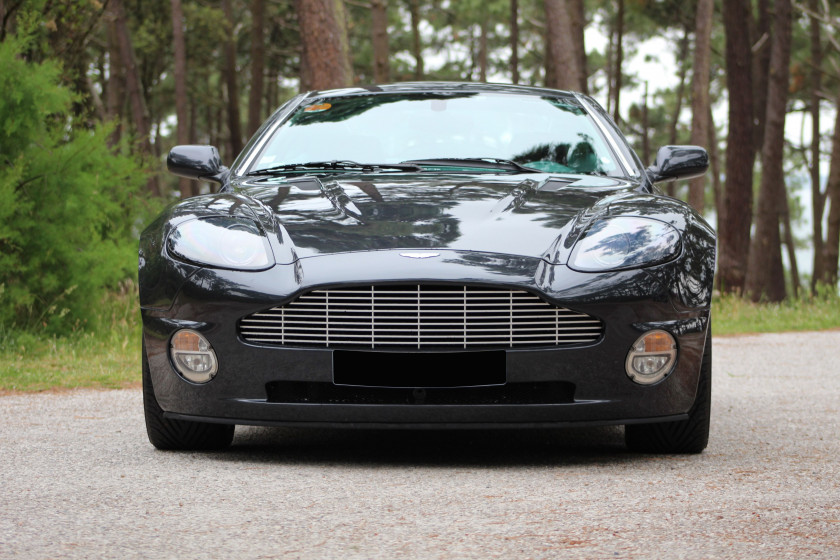 2001 Aston Martin V12 Vanquish