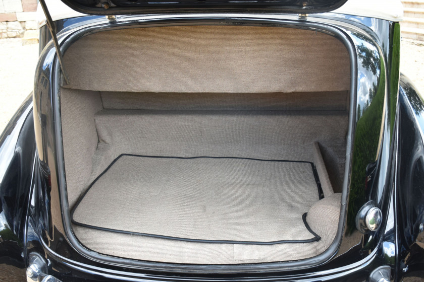 1937 Cadillac Series 70 Fleetwood Convertible Sedan