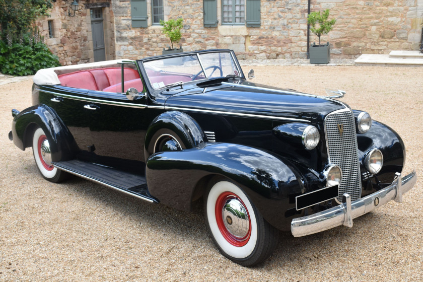 1937 Cadillac Series 70 Fleetwood Convertible Sedan