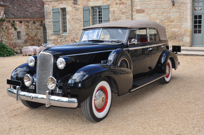 1937 Cadillac Series 70 Fleetwood Convertible Sedan