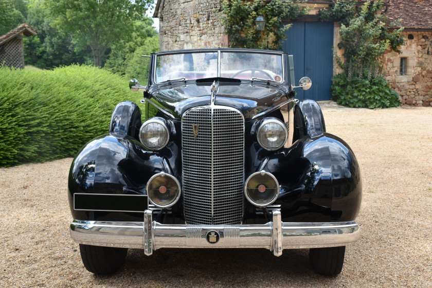 1937 Cadillac Series 70 Fleetwood Convertible Sedan