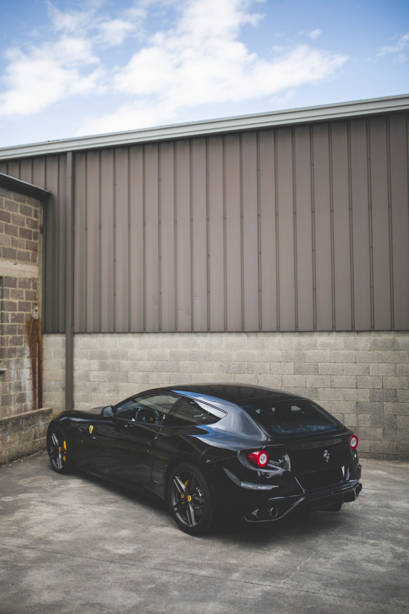 2014 Ferrari FF "Extracompenario"