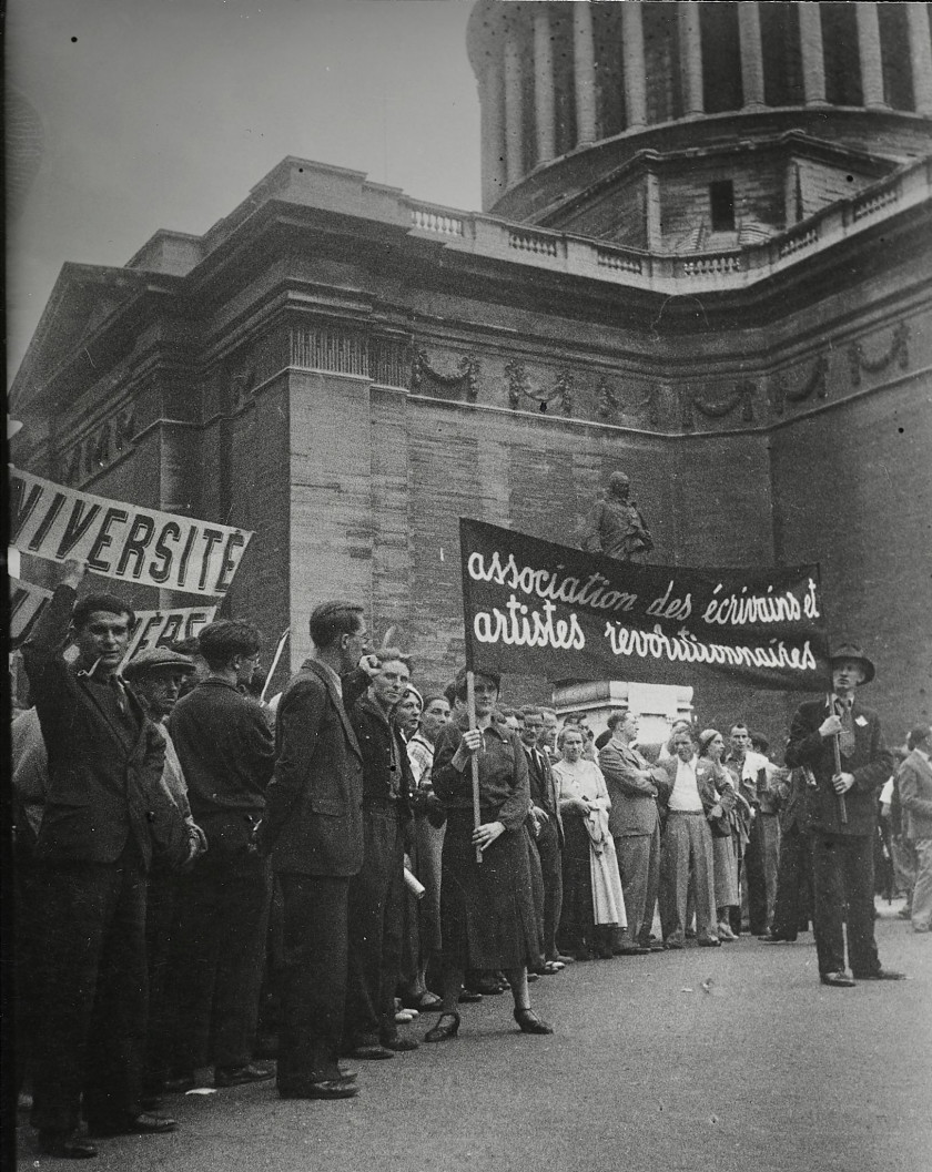 Willy RONIS 1910 - 2009 Anniversaire de la mort de Jean Jaurès au Panthéon - Paris, 1934 Six épreuves argentiques (c. 1990)