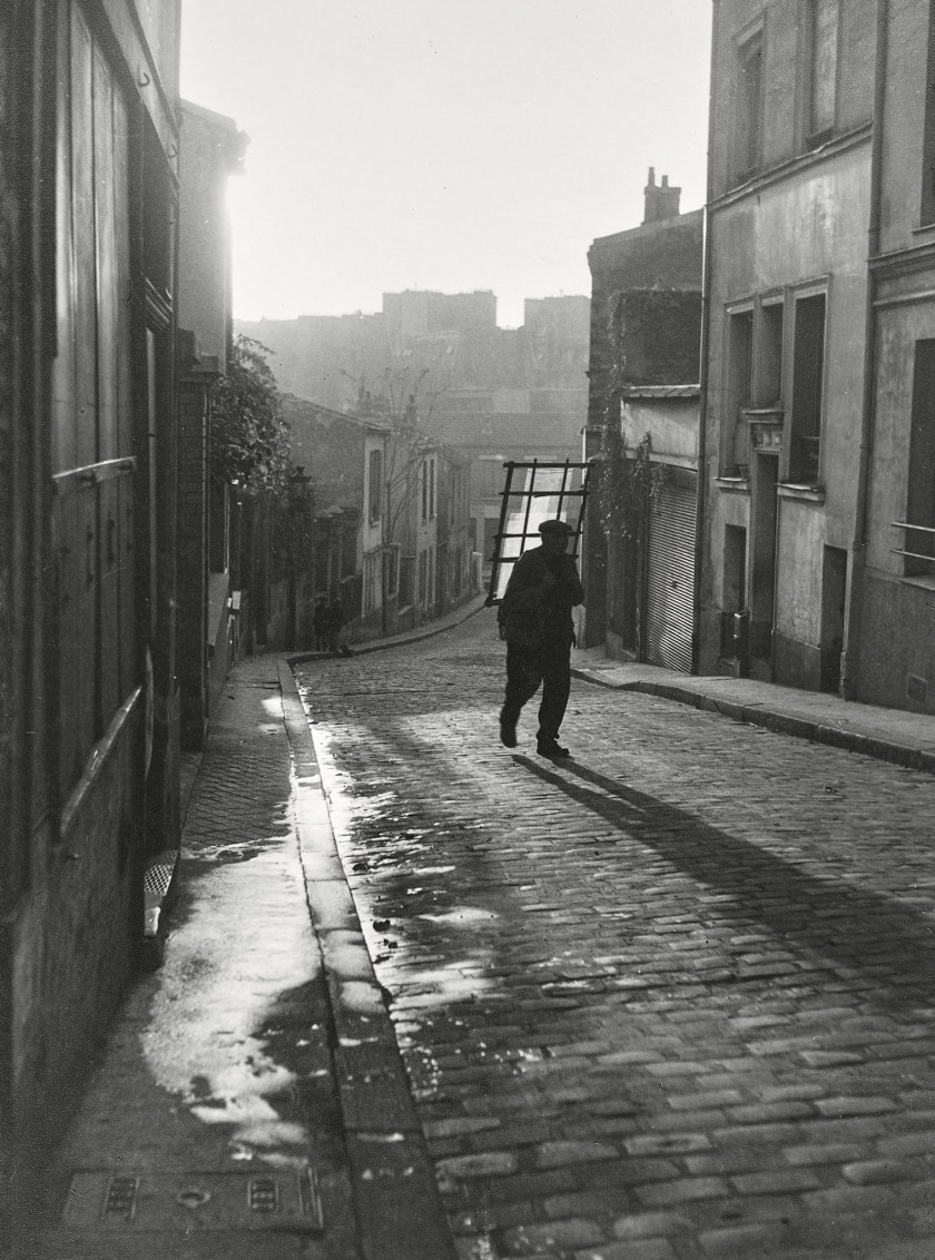 Willy RONIS 1910 - 2009 Vitrier, rue Savart, Belleville - Paris, 1947 Épreuve argentique (c. 1950)