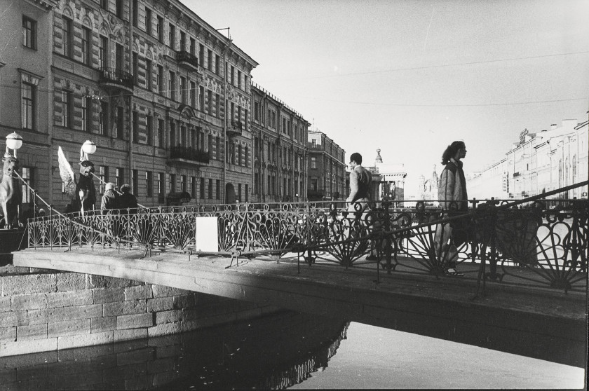 Willy RONIS 1910 - 2009 Leningrad, 1986 - Au square des Arts, M. Perov, centenaire - Exposition technologique à Smolny - Enfant russ...
