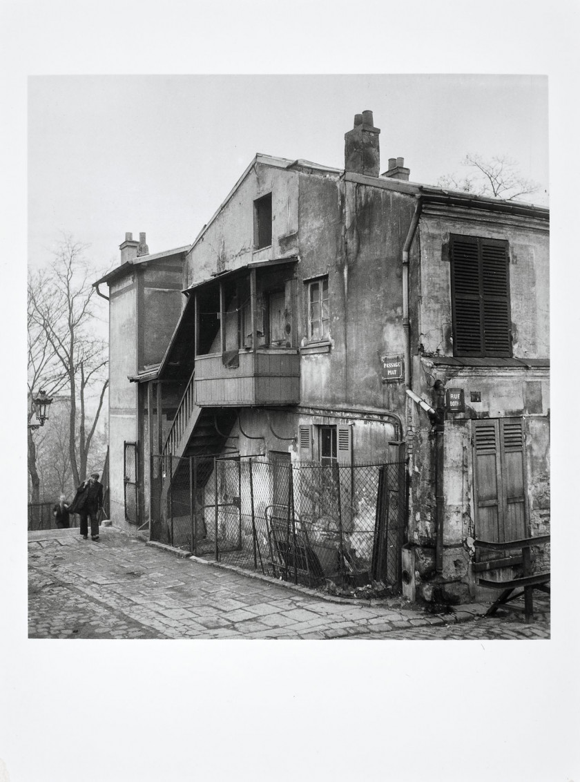 Willy RONIS 1910 - 2009 Portfolio Belleville-Ménilmontant - Rue Laurence Savart, 1948 - Rue Clavel, 1948 - Maternelle - Cour, rue Pi...