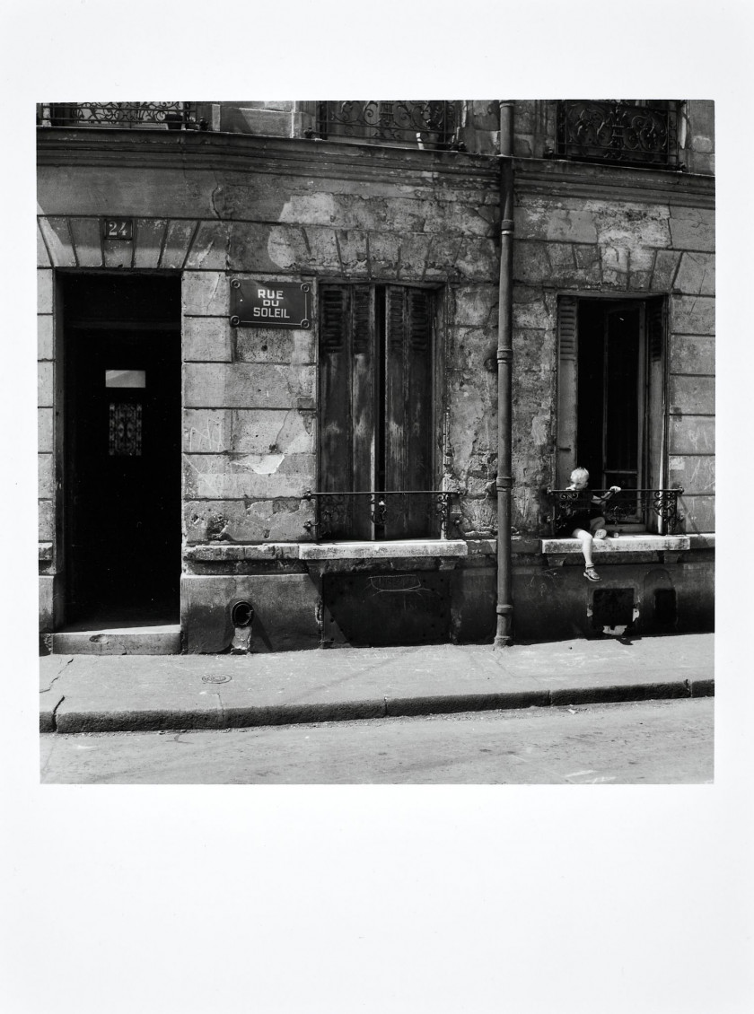 Willy RONIS 1910 - 2009 Portfolio Belleville-Ménilmontant - Rue Laurence Savart, 1948 - Rue Clavel, 1948 - Maternelle - Cour, rue Pi...