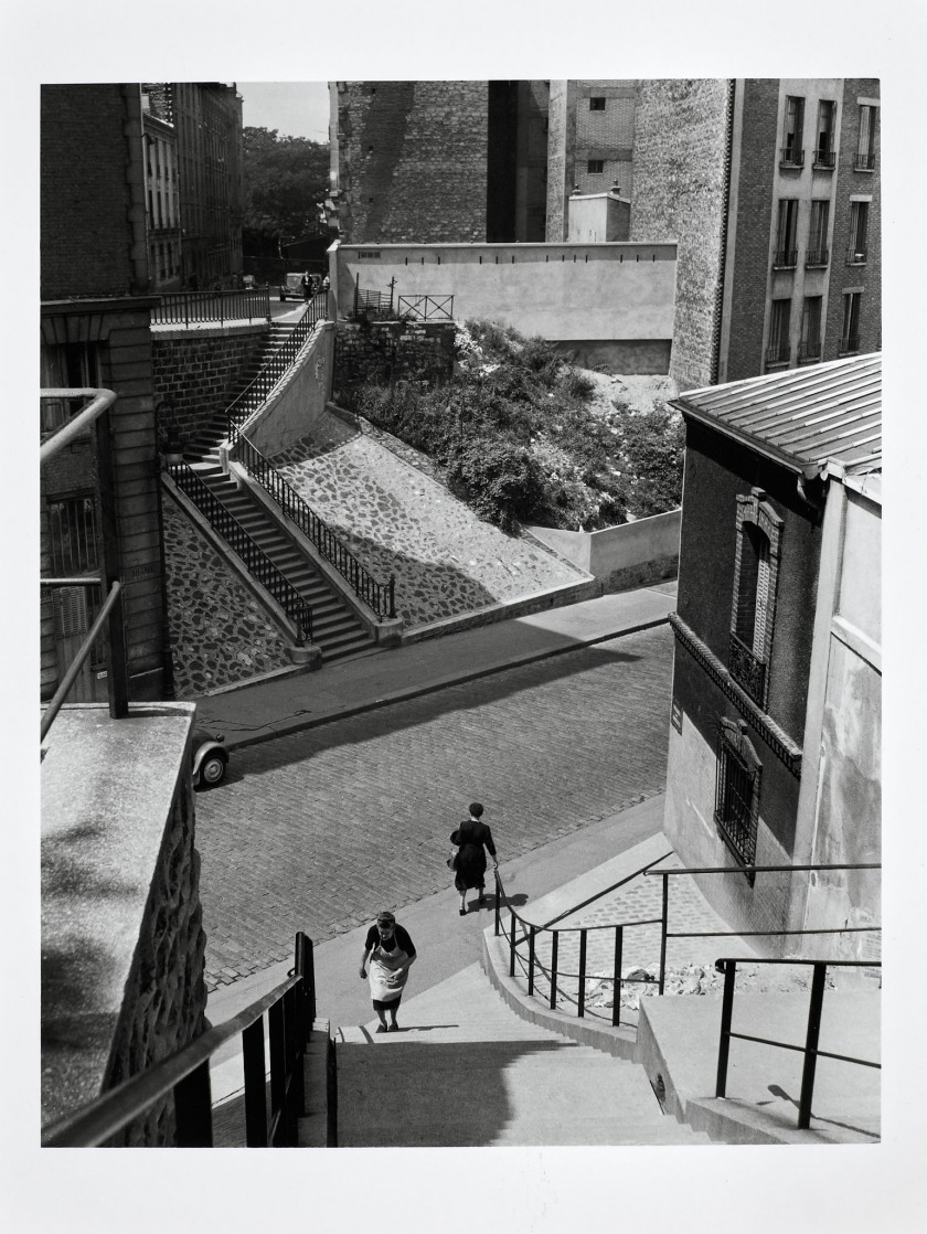 Willy RONIS 1910 - 2009 Portfolio escaliers parisiens - Belleville - Ménilmontant - Rue Vilin, 1947 - Avenue Simon-Bolivar, 1950 - R...