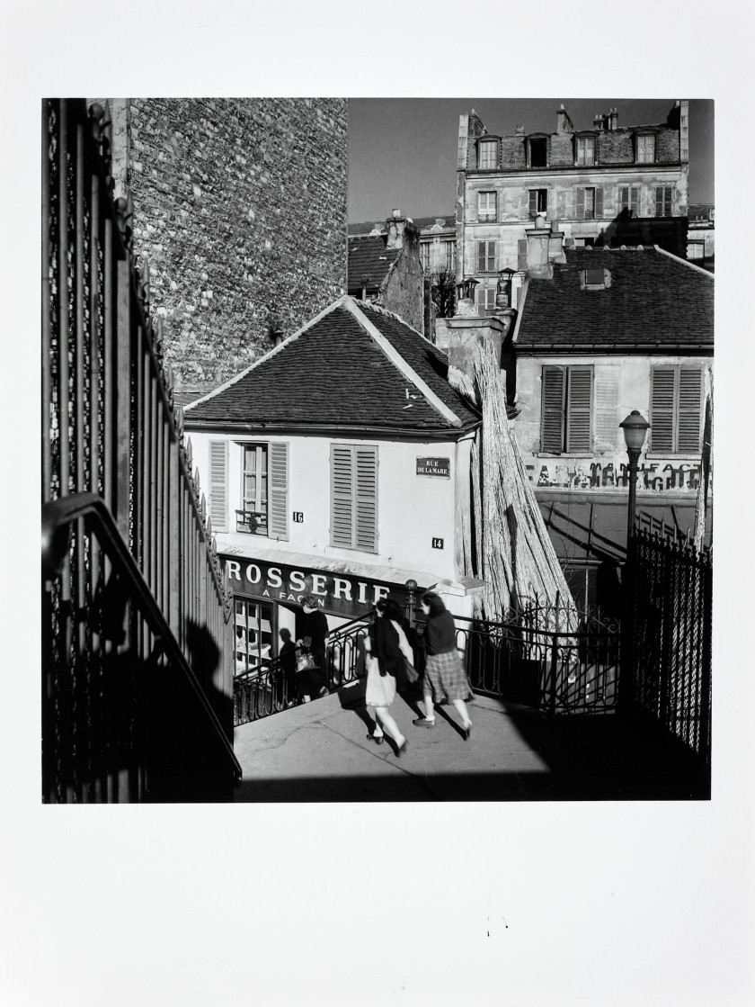 Willy RONIS 1910 - 2009 Portfolio escaliers parisiens - Belleville - Ménilmontant - Rue Vilin, 1947 - Avenue Simon-Bolivar, 1950 - R...