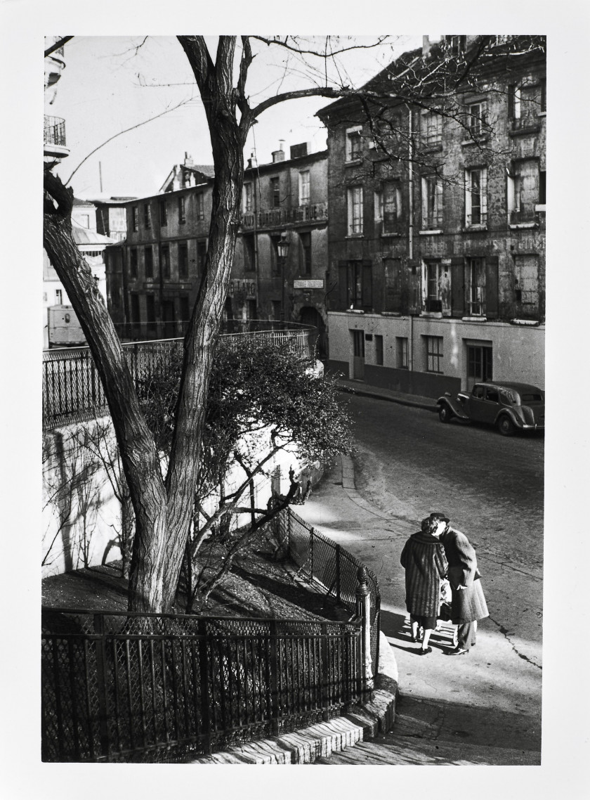 Willy RONIS 1910 - 2009 Portfolio escaliers parisiens - Belleville - Ménilmontant - Rue Vilin, 1947 - Avenue Simon-Bolivar, 1950 - R...