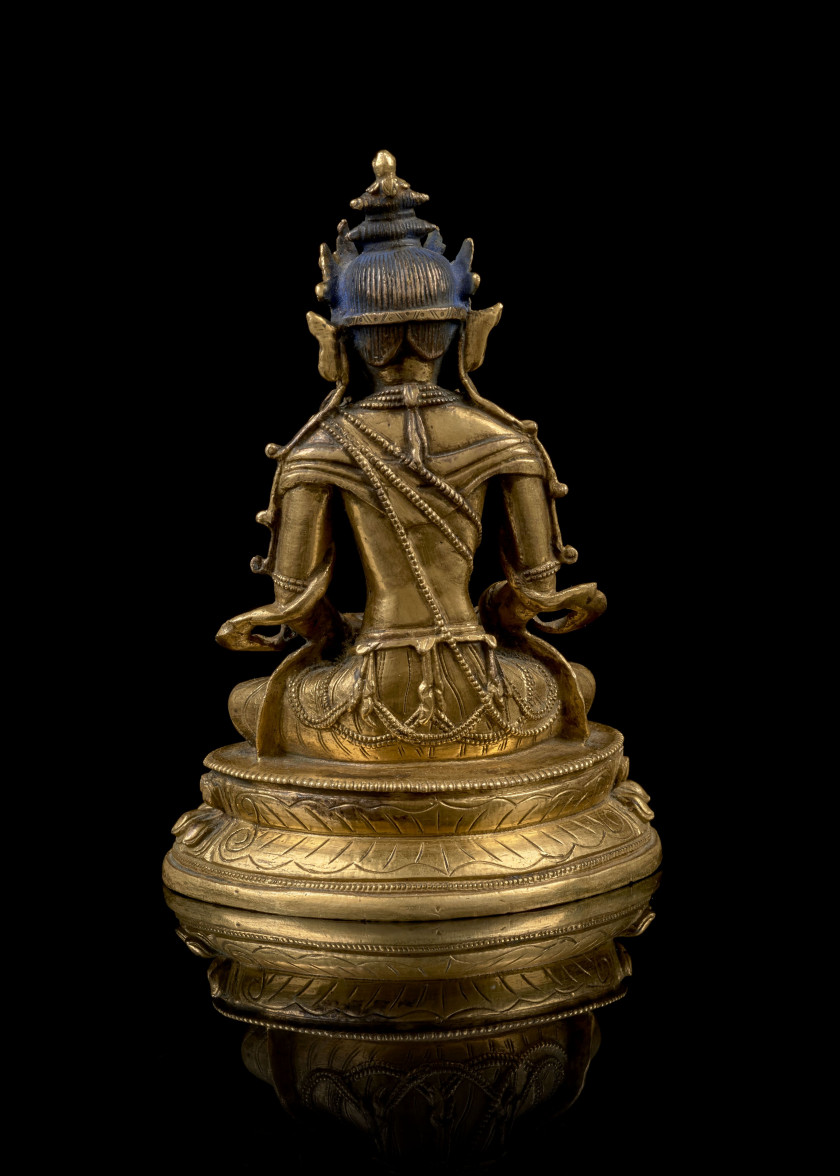 STATUETTE D'AMITAYUS EN BRONZE DORÉ, Sino-tibétain, XVIIIe siècle