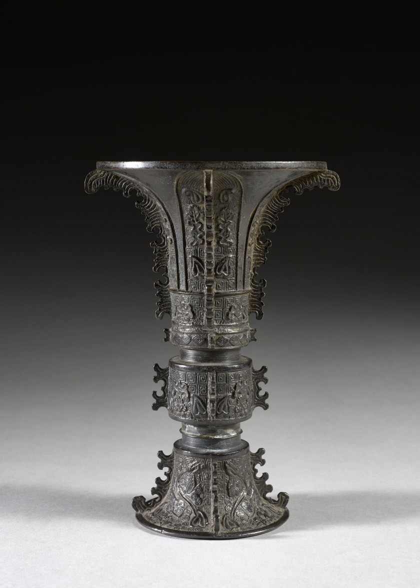 VASE GU EN BRONZE, Chine, dynastie Qing, XIXe siècle