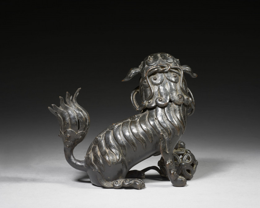 BRÛLE-PARFUM EN BRONZE EN FORME DE CHIEN DE FÔ, Chine, dynastie Qing, XIXe siècle