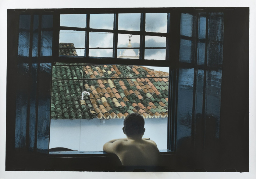 Youssef NABIL Né en 1972 - Egypte Self-portrait looking out of the window, Paraty 2005 Tirage argentique coloré à la main