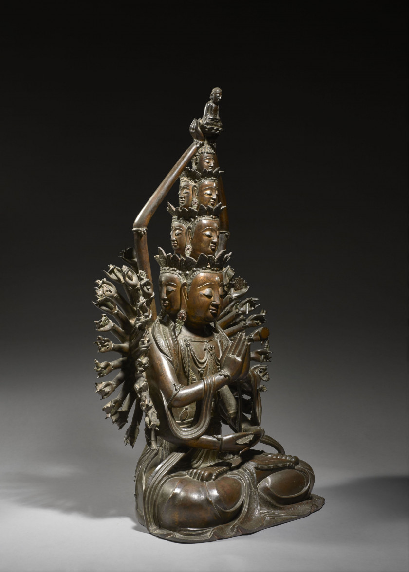 RARE ET IMPORTANTE SCULPTURE D'AVALOKITESVARA EN BRONZE, Chine, dynastie Ming, XVIIe siècle