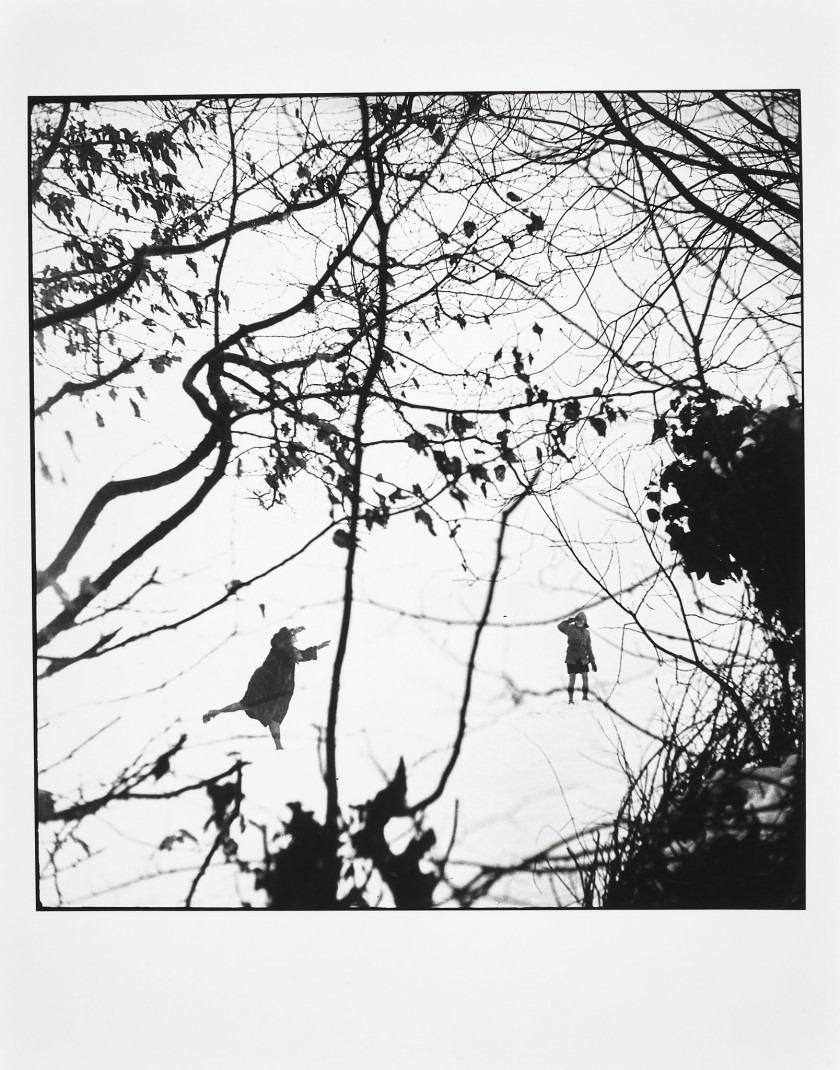 Willy RONIS 1910 - 2009 Marie-Anne et Vincent près de Meaux, hiver 1952 (variante) Épreuve argentique (c. 1990)