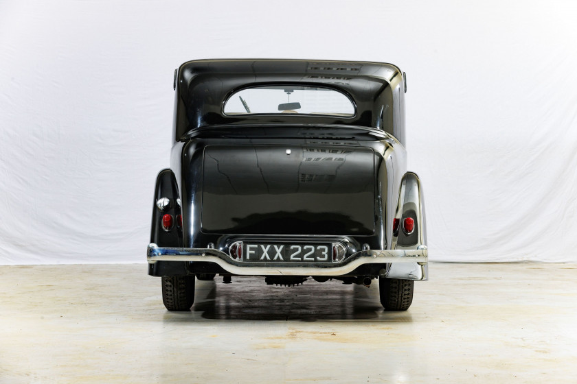 1939 Daimler ELS 24 Limousine avec séparation par Windovers Ltd  No reserve