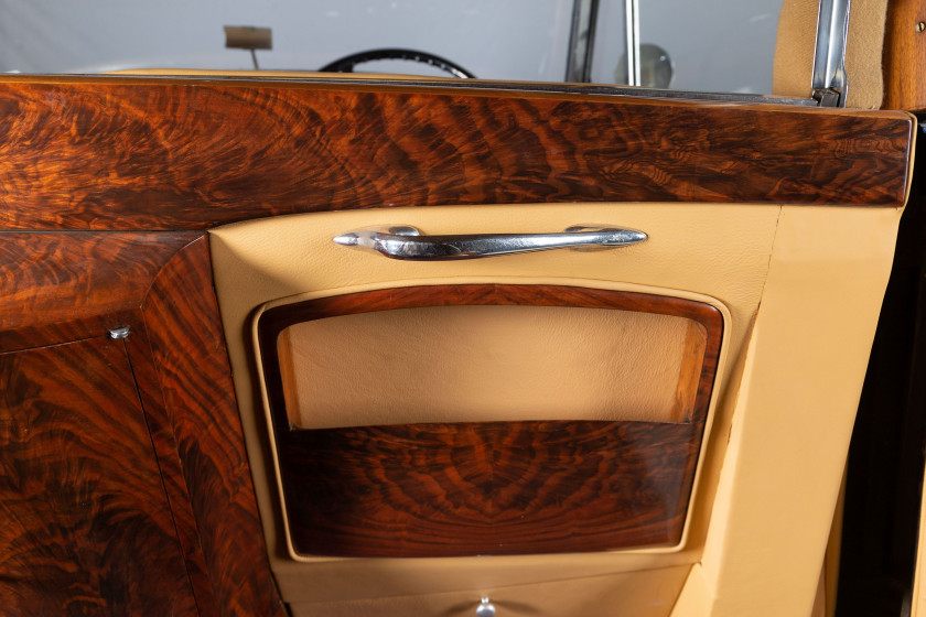 1952 Rolls-Royce Silver Wraith berline avec separation par Freestone & Webb  No reserve