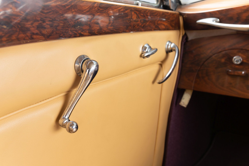 1952 Rolls-Royce Silver Wraith berline avec separation par Freestone & Webb  No reserve