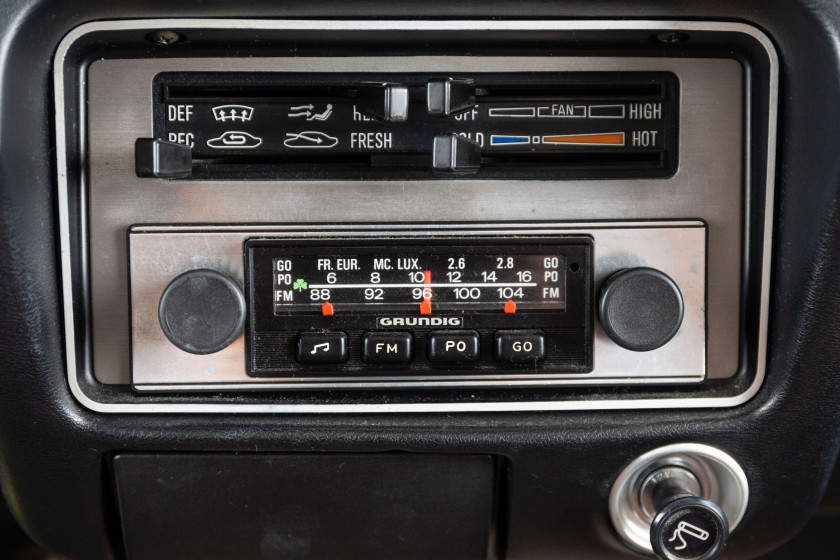 c.1975 Mazda 1000 berline  No reserve