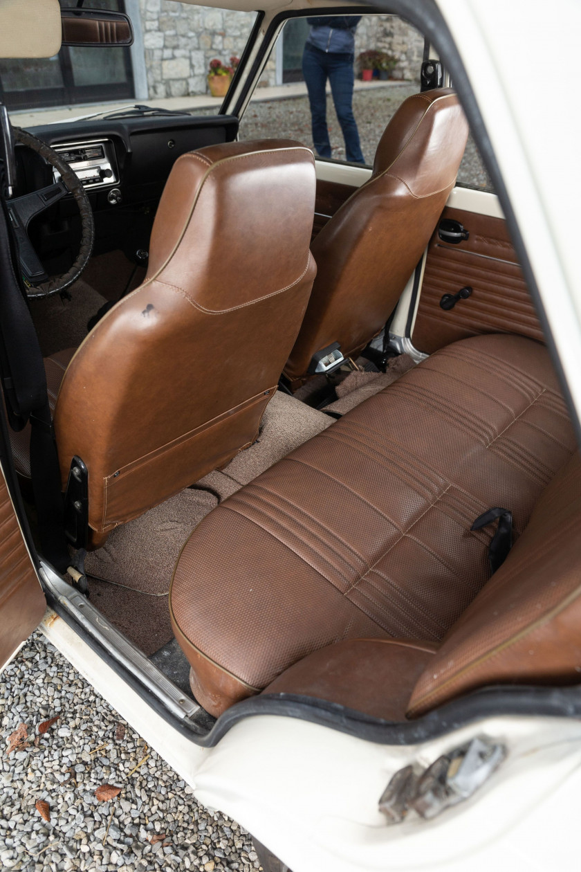 c.1975 Mazda 1000 berline  No reserve