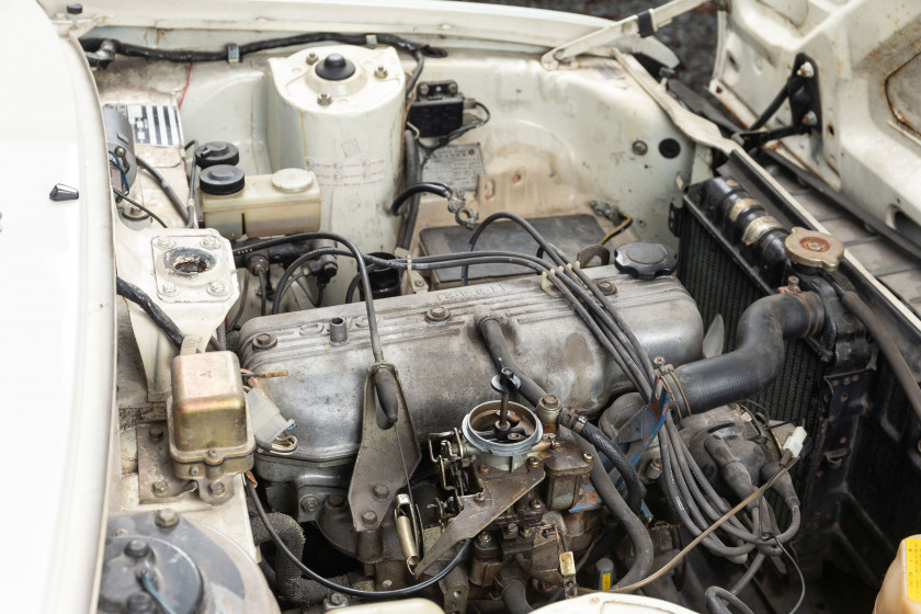 c.1975 Mazda 1000 berline  No reserve