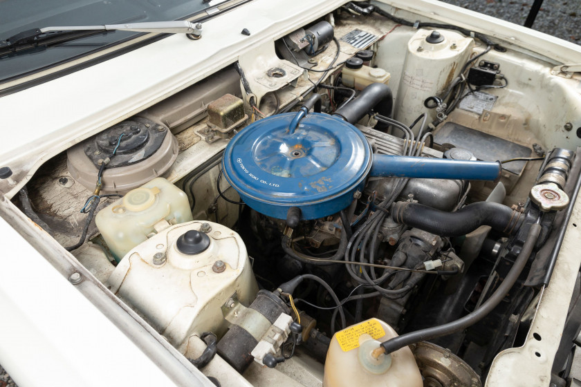 c.1975 Mazda 1000 berline  No reserve